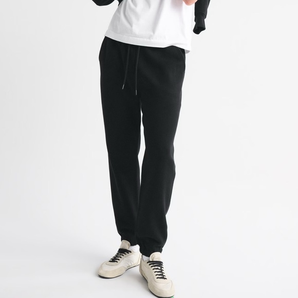 Abercrombie & Fitch Essential Cinched Sweatpant - Picture 1 of 6